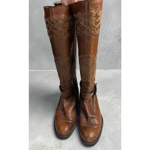 Apepazza Regale Knee High Zip Up Boots Sz 8.5 Embroidered Block Heel Leather EUC
